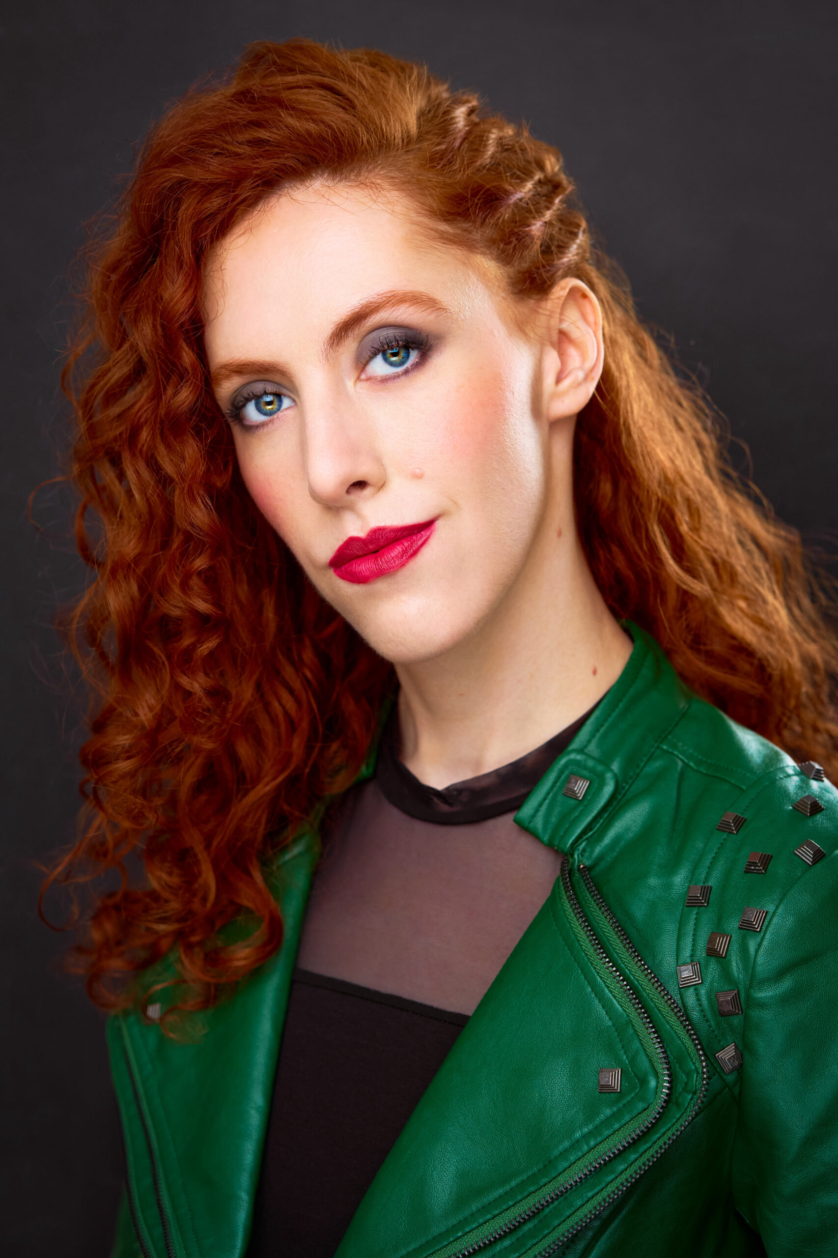 Autora, actriz y cosplayer Mexicana.